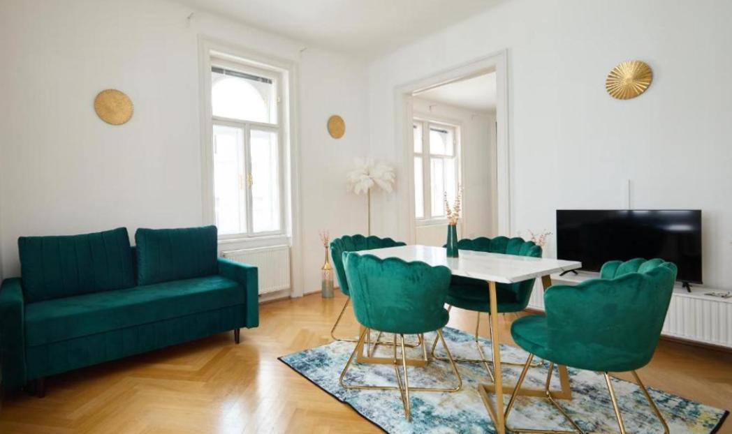 Apartment - Volkstheater *